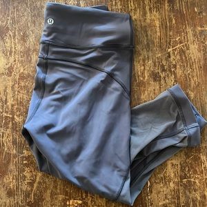 Super cute and comfy Lululemon Crop style leggings size 8 in a soft lavender